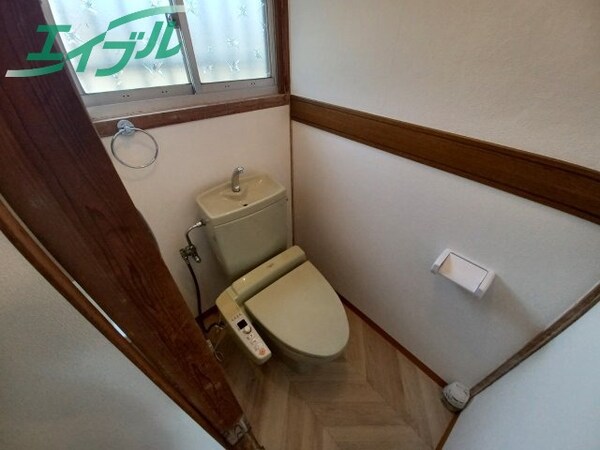 トイレ(温水洗浄便座はサービス品となります。)