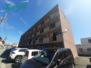 レジデンス学園前外観写真