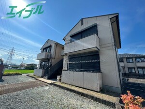 ハートヒルズ中川C外観写真