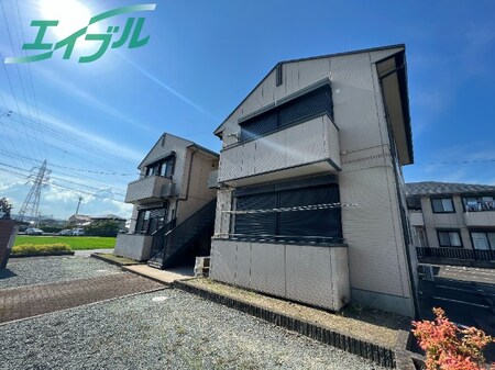 ハートヒルズ中川C外観写真