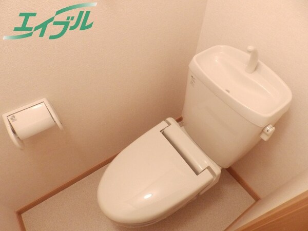 トイレ(同型タイプの写真です)