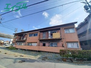松阪バラッド外観写真