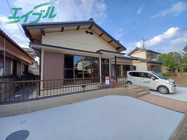 明和町光ヶ丘借家C
