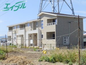 ツヴァイ中川外観写真