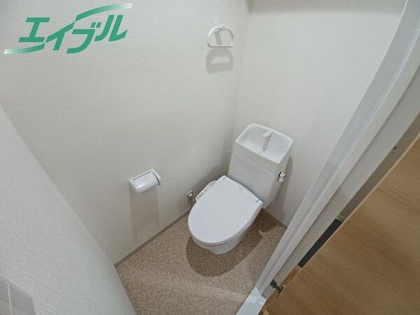トイレ(別部屋、同タイプの画像です)
