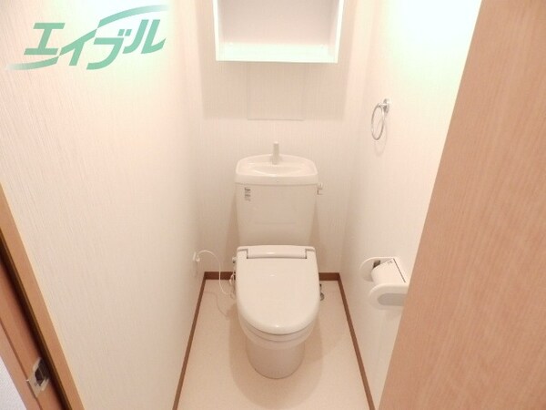 トイレ(トイレ同型タイプの写真です)