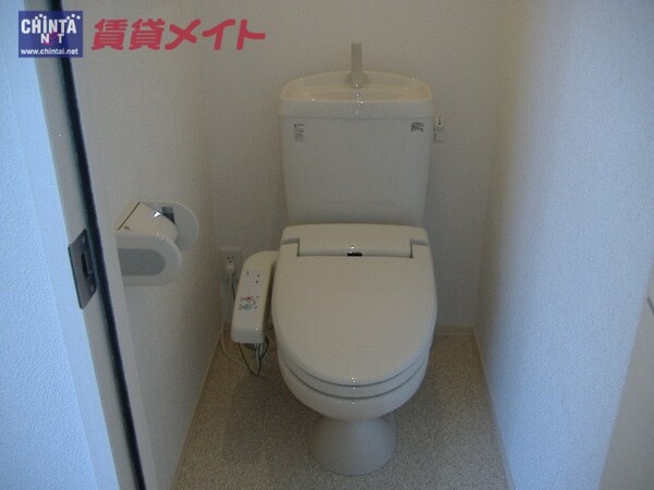 トイレ(トイレ同タイプの部屋写真です。)