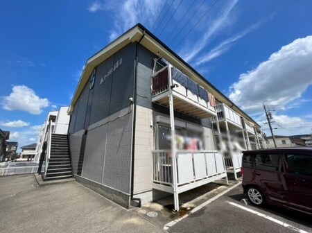 サープラス石塚　Ａ棟外観写真