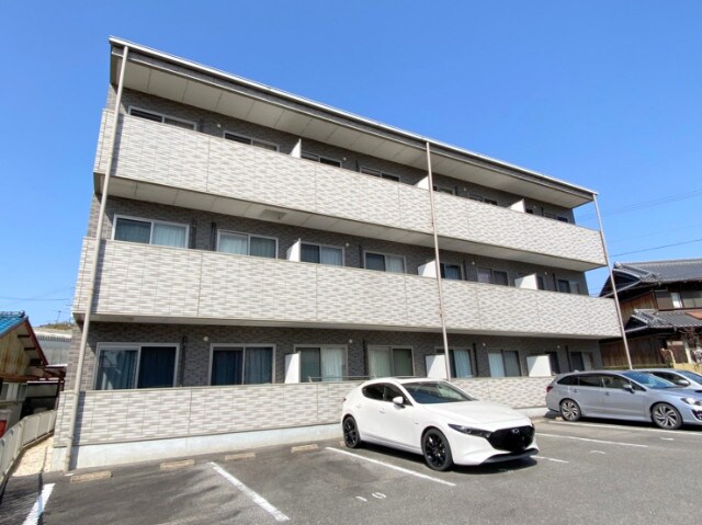 小杉町川崎様マンションの物件外観写真