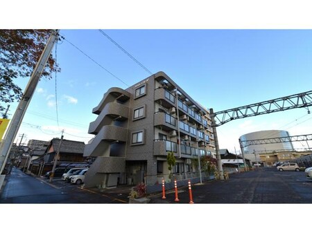コスモス・シシェール外観写真