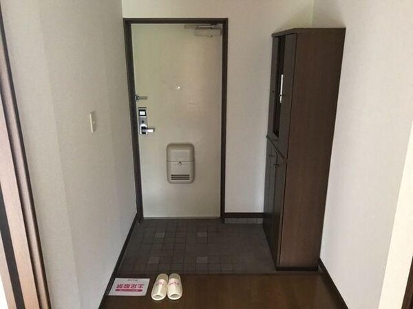 玄関回り