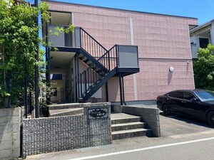 ファミーユ本地ヶ原外観写真
