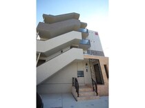 La La La三幸の外観写真