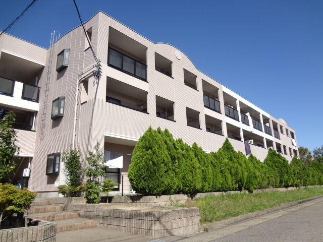 ベルメゾンの物件外観写真