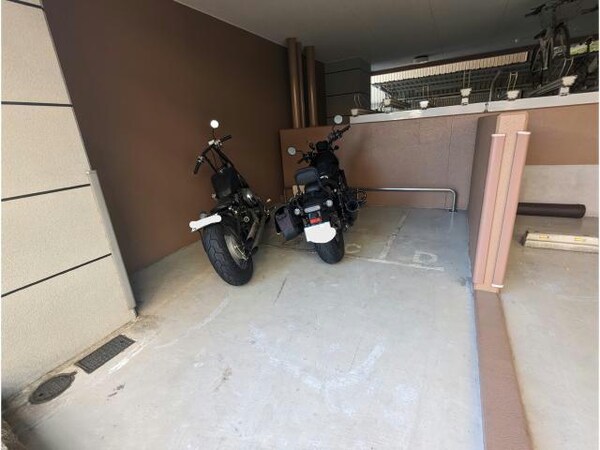 バイク置き場