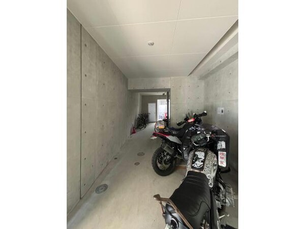 バイク置き場