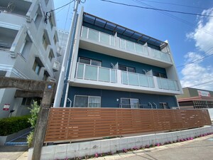 メゾンブルー上荒田外観写真