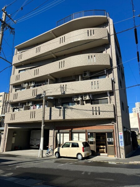 マルウチマンション外観写真
