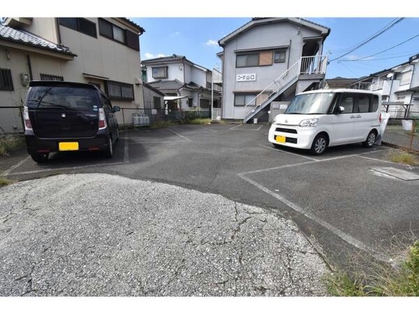 駐車場(駐車場)