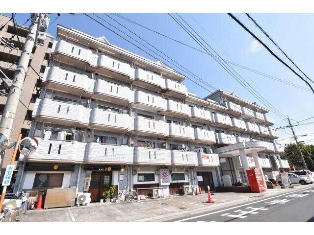 ビッグバーンズマンション谷山の物件外観写真