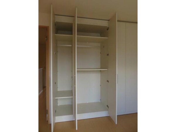 収納(南側洋室　収納)