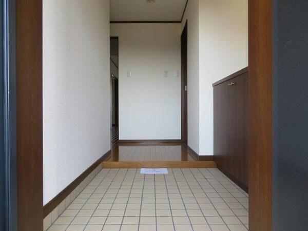 玄関回り(別部屋参照)