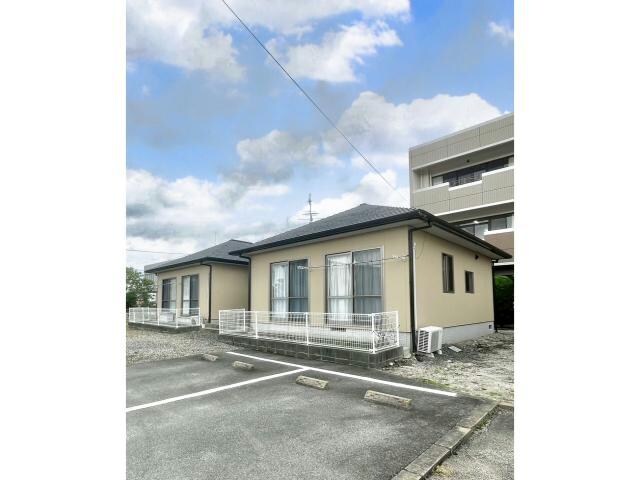 ベルメゾンエストの物件外観写真