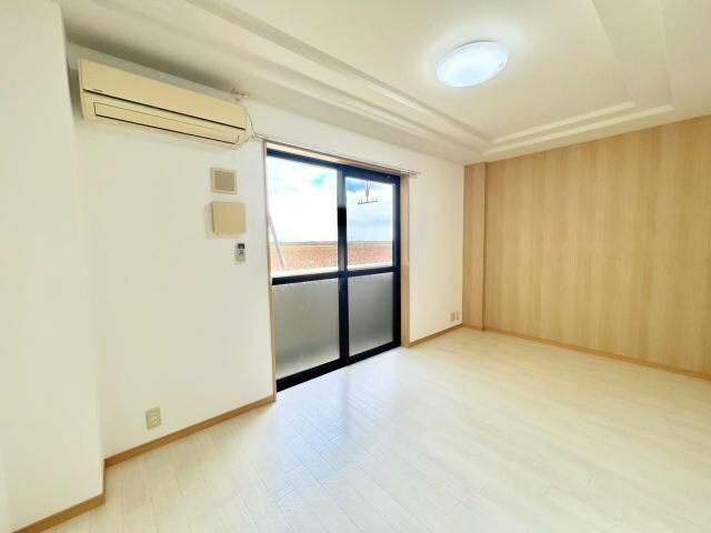 リビングダイニング