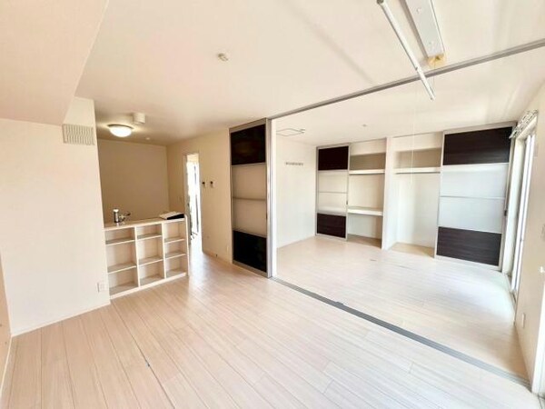 リビングダイニング