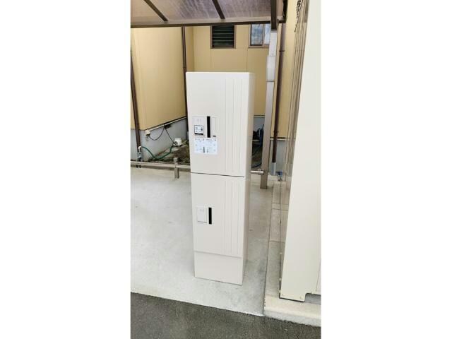 物件外観写真3　(宅配BOX)