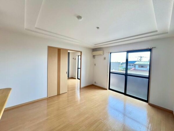 リビングダイニング