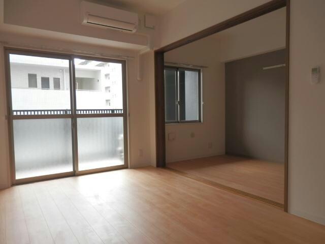 リビングダイニング