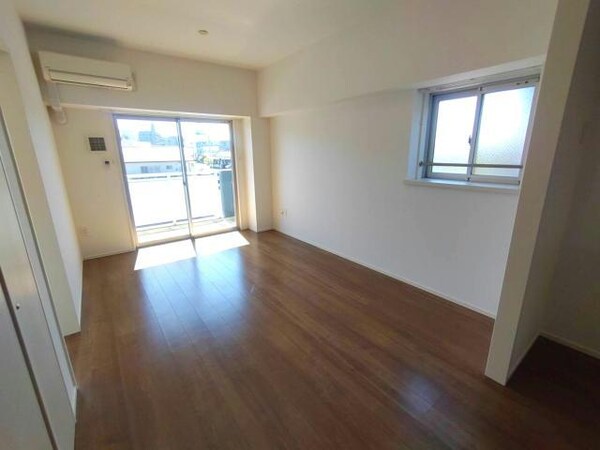 リビングダイニング