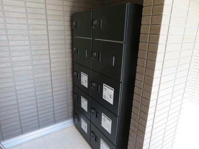 物件外観写真5　(宅配BOX)