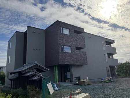 グランメゾン鬼丸町外観写真