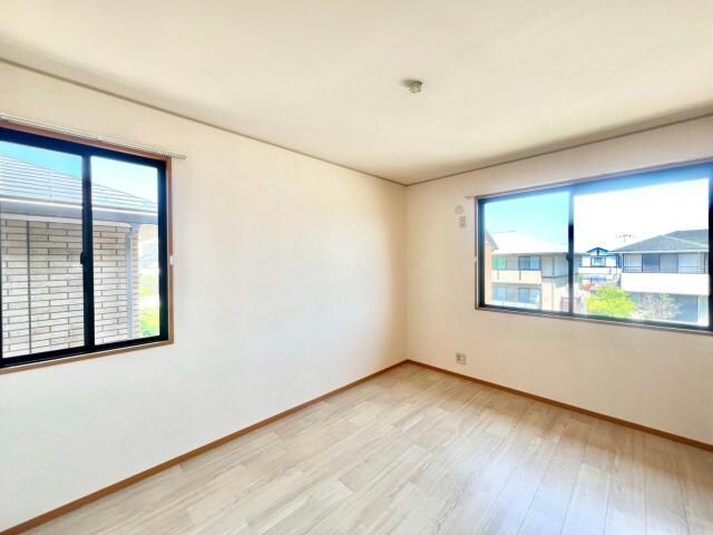 物件内観写真8　(別部屋参照)