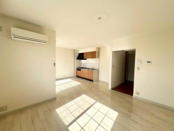 リビングダイニング