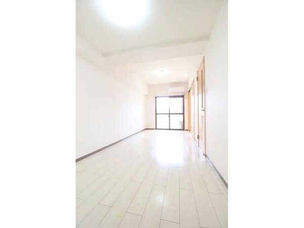 リビングダイニング