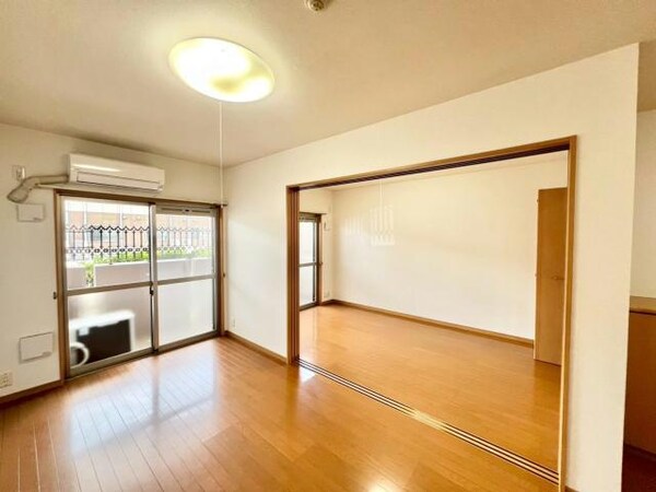 リビングダイニング