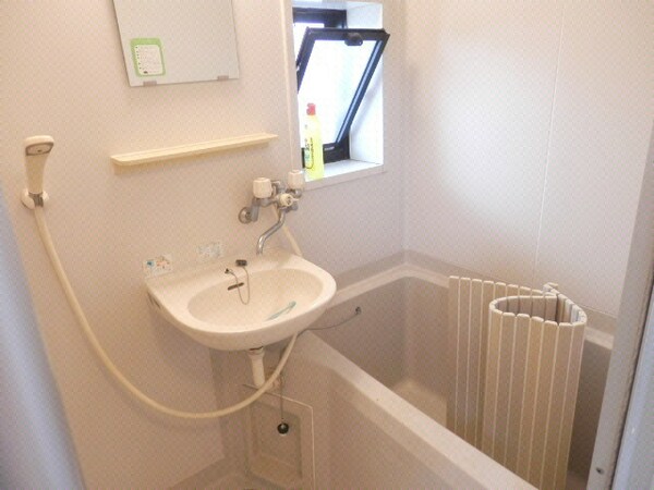 バス／シャワールーム等(浴室)