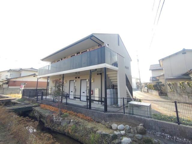 ライオンズ17の外観