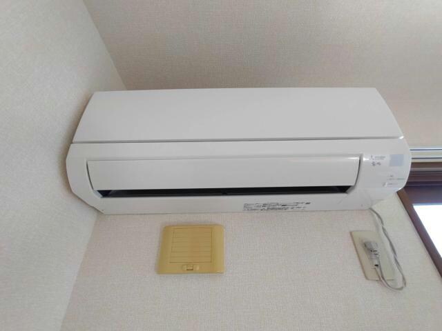 物件内観写真24　(北西洋室エアコン)