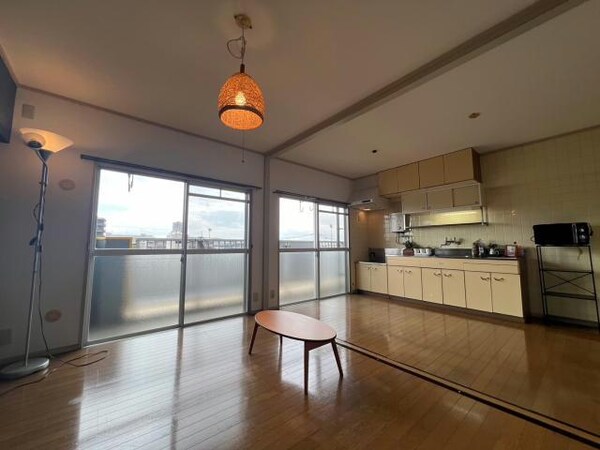 リビングダイニング