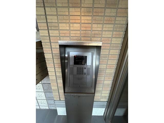 物件外観写真5　(オートロック)