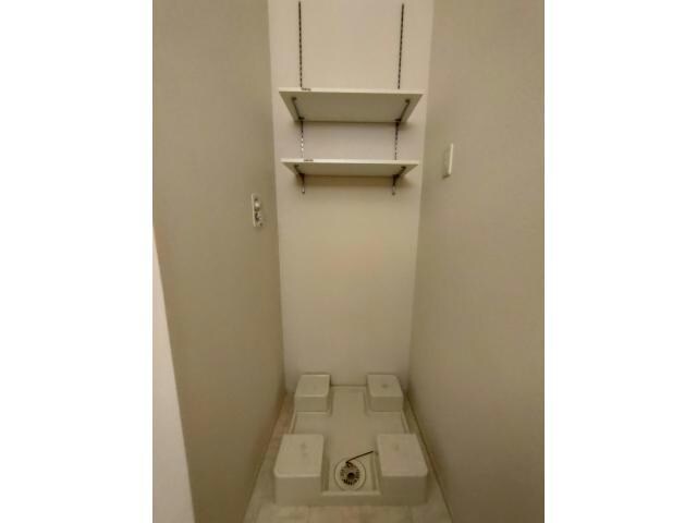 物件内観写真22　(室内洗濯機置場)