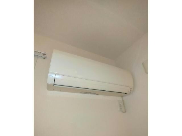 物件内観写真27　(洋室　エアコン)