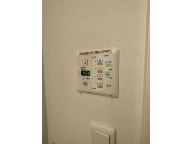 物件内観写真30　(浴室リモコン)