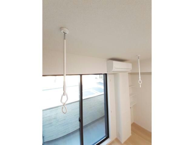 物件内観写真14　(室内物干し)