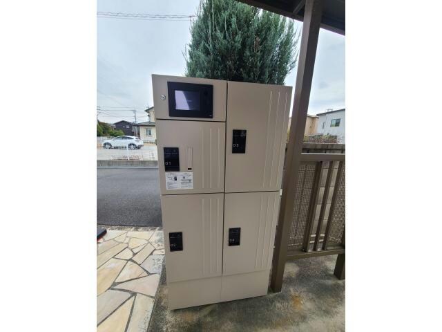 物件外観写真8　(宅配ボックス)