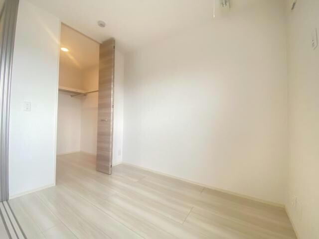 物件内観写真5　(洋室3帖)